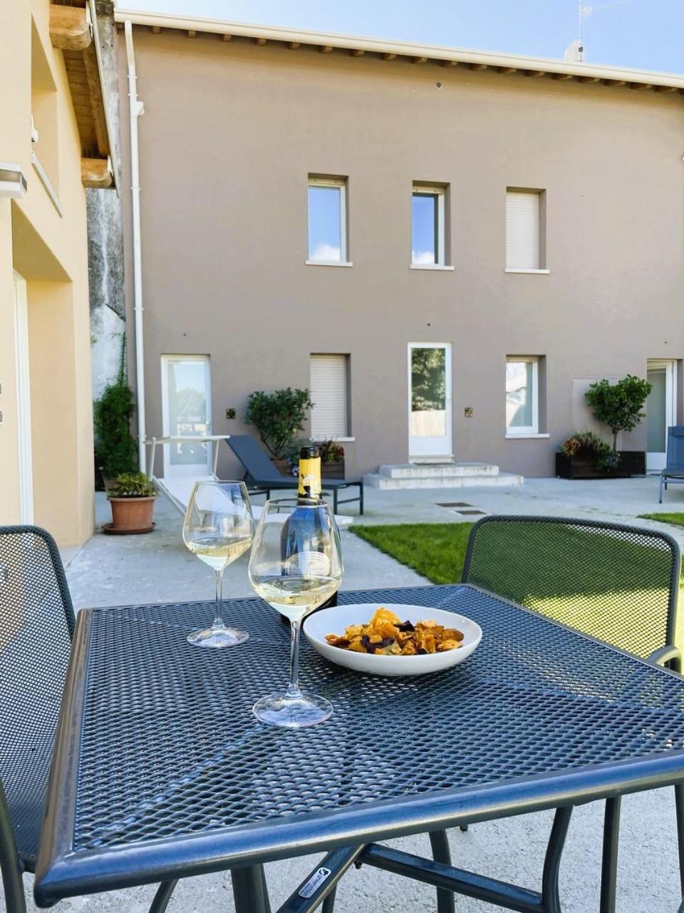 Ferienwohnung Cavecchie Desenzano Desenzano del Garda Exterior foto
